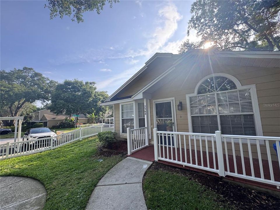 Recently Rented: $1,600 (2 beds, 2 baths, 840 Square Feet)