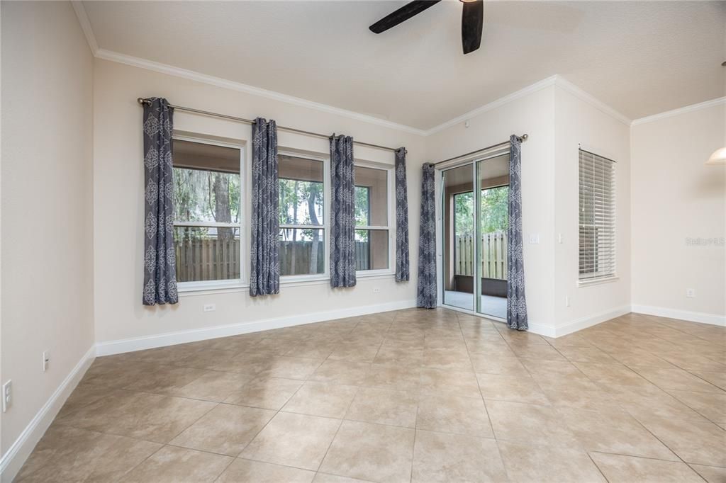 На продажу: $450,000 (4 спален, 3 ванн, 2712 Квадратных фут)