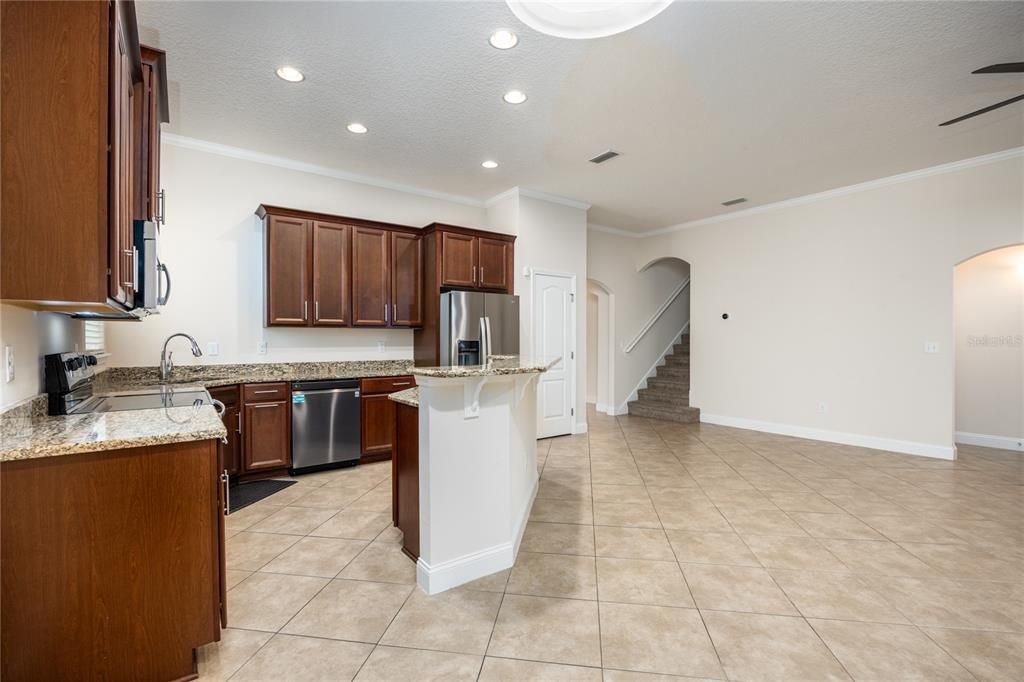 На продажу: $450,000 (4 спален, 3 ванн, 2712 Квадратных фут)