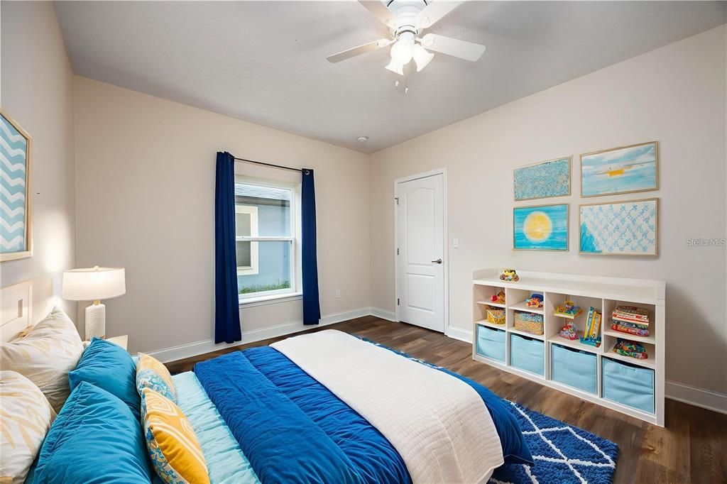 На продажу: $450,000 (4 спален, 3 ванн, 2712 Квадратных фут)