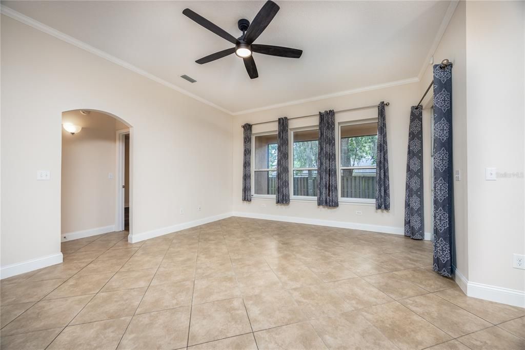 На продажу: $450,000 (4 спален, 3 ванн, 2712 Квадратных фут)