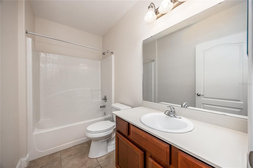 На продажу: $450,000 (4 спален, 3 ванн, 2712 Квадратных фут)