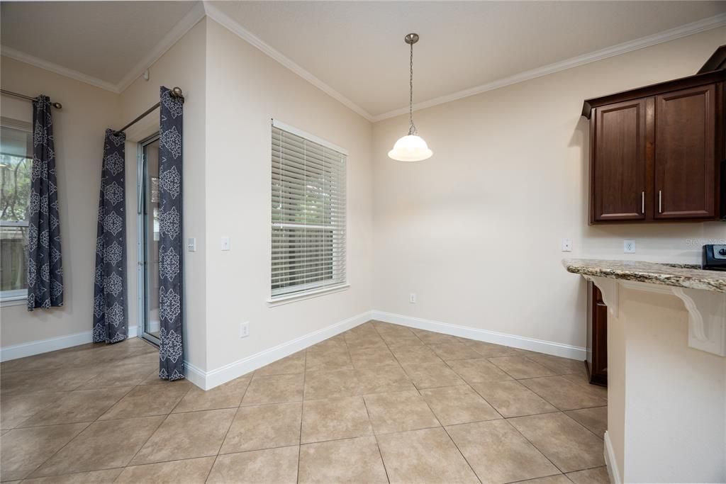 На продажу: $450,000 (4 спален, 3 ванн, 2712 Квадратных фут)