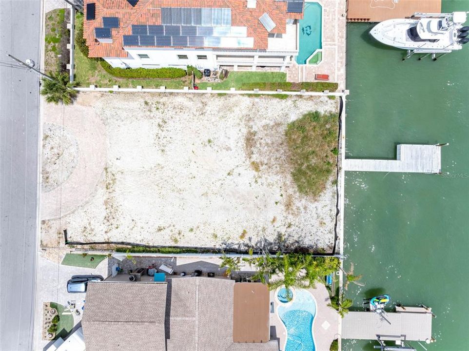 待售: $1,475,000 (0.19 acres)