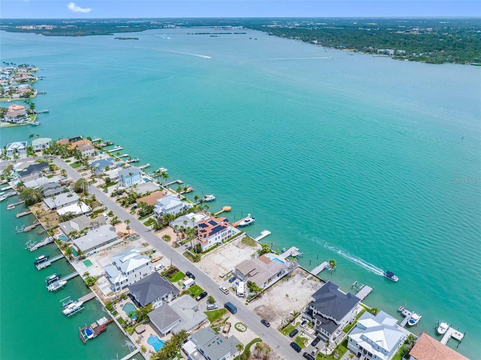 待售: $1,475,000 (0.19 acres)