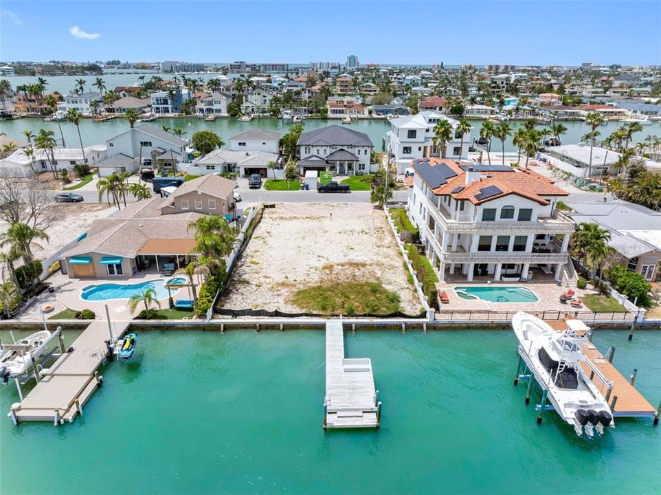 待售: $1,475,000 (0.19 acres)