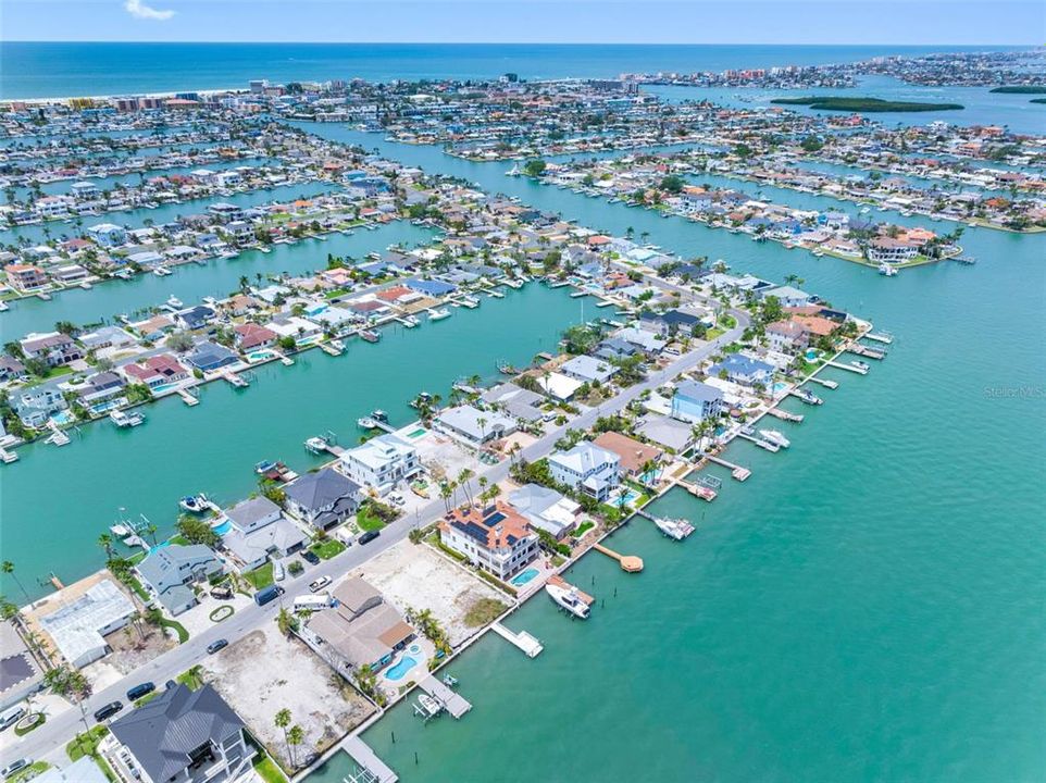 待售: $1,475,000 (0.19 acres)