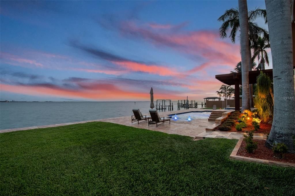 En Venta: $6,968,900 (5 camas, 5 baños, 7092 Pies cuadrados)