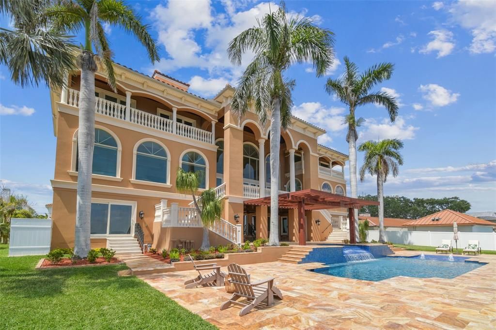 En Venta: $6,968,900 (5 camas, 5 baños, 7092 Pies cuadrados)