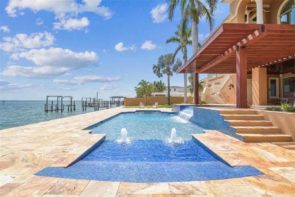 En Venta: $6,968,900 (5 camas, 5 baños, 7092 Pies cuadrados)