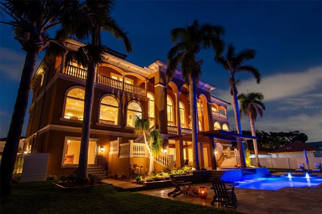 En Venta: $6,968,900 (5 camas, 5 baños, 7092 Pies cuadrados)