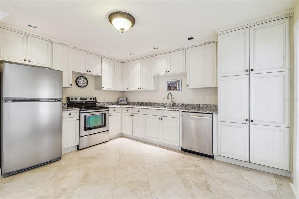 En Venta: $6,968,900 (5 camas, 5 baños, 7092 Pies cuadrados)