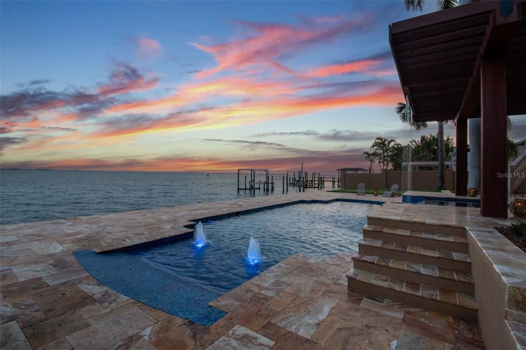 En Venta: $6,968,900 (5 camas, 5 baños, 7092 Pies cuadrados)