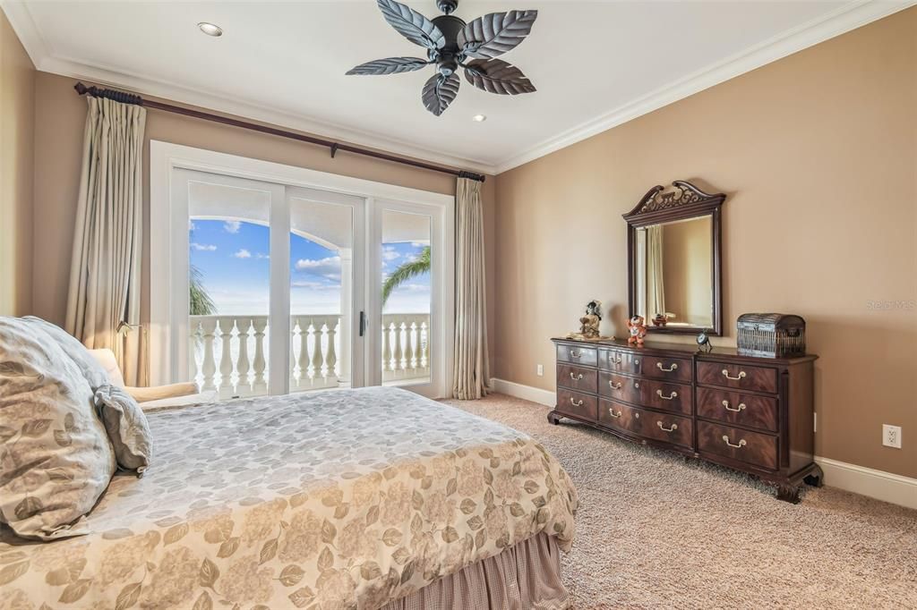 En Venta: $6,968,900 (5 camas, 5 baños, 7092 Pies cuadrados)