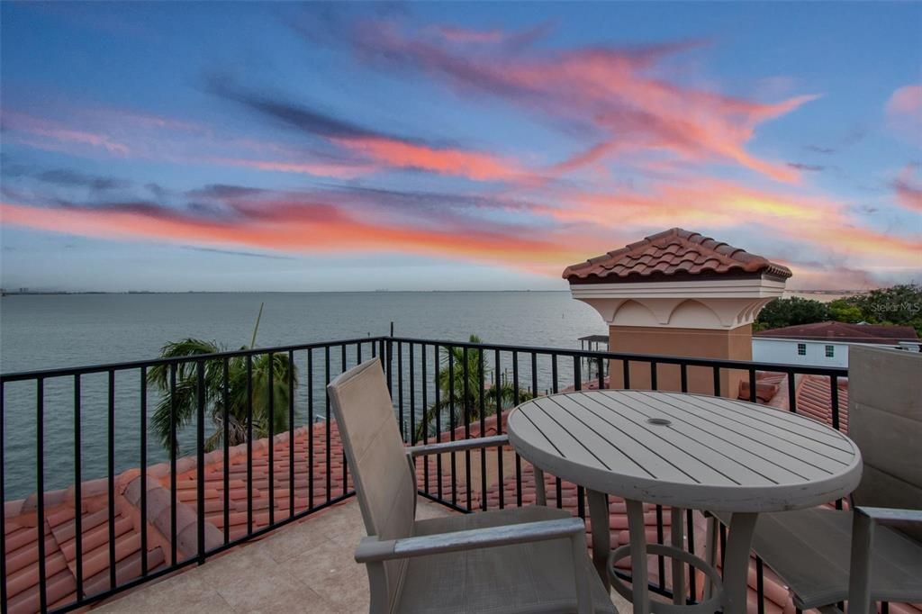 En Venta: $6,968,900 (5 camas, 5 baños, 7092 Pies cuadrados)