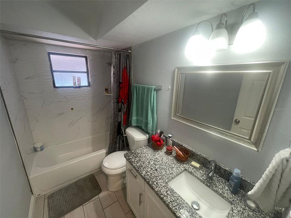 合同活跃: $354,900 (3 贝兹, 2 浴室, 1550 平方英尺)