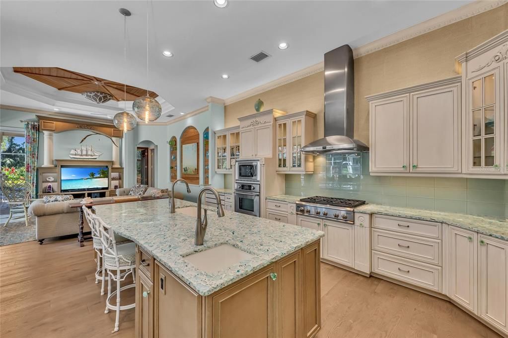 Active With Contract: $1,995,000 (5 beds, 5 baths, 4227 Square Feet)