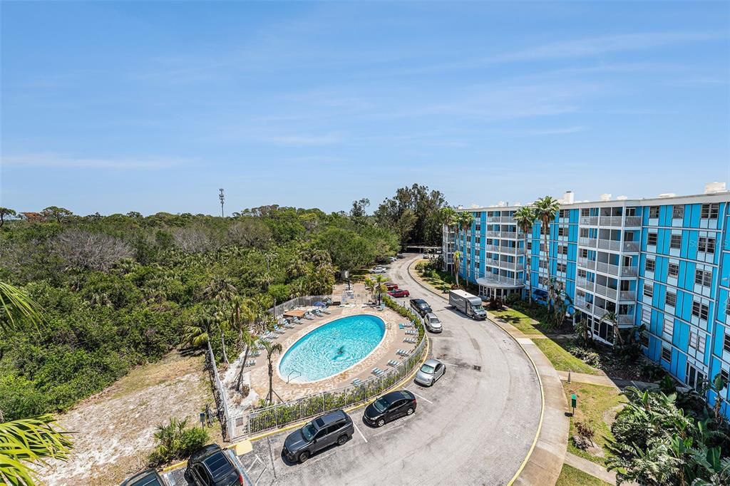 For Sale: $100,000 (1 beds, 1 baths, 708 Square Feet)