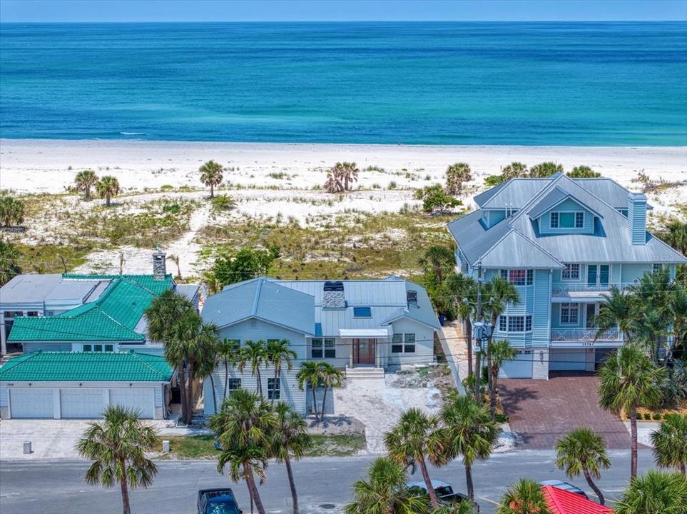 For Sale: $3,900,000 (6 beds, 5 baths, 3719 Square Feet)