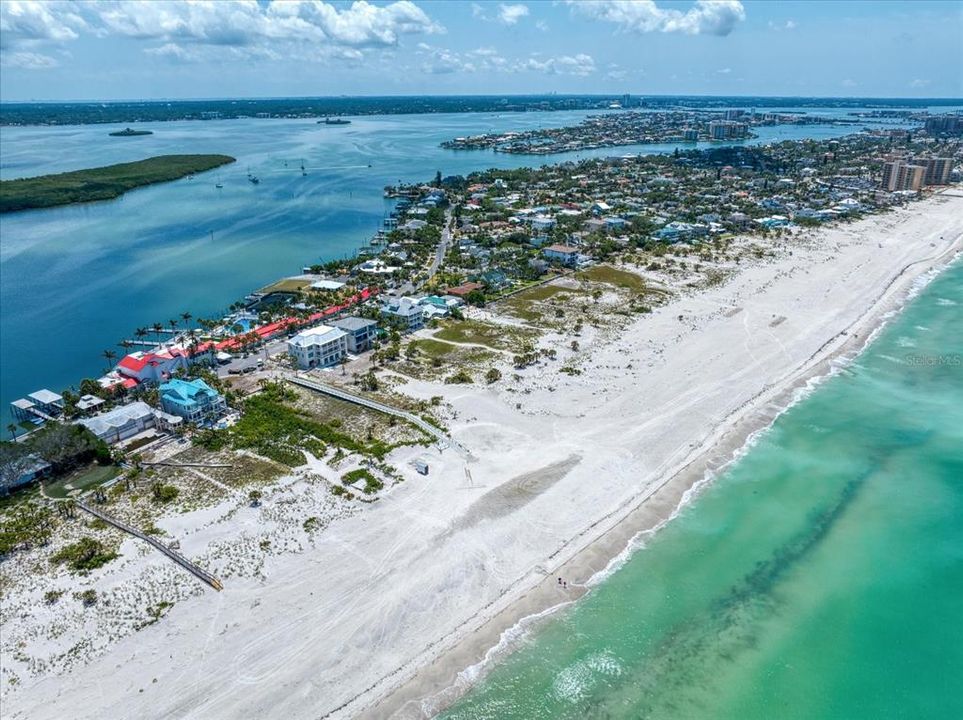 For Sale: $3,900,000 (6 beds, 5 baths, 3719 Square Feet)