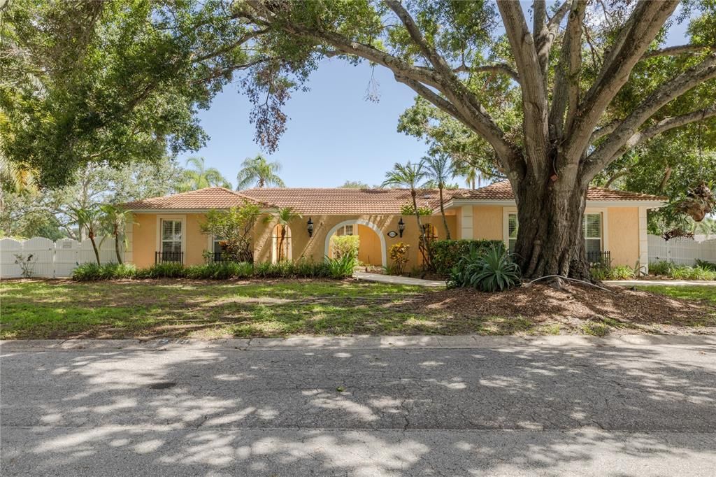 For Sale: $748,000 (4 beds, 2 baths, 2166 Square Feet)