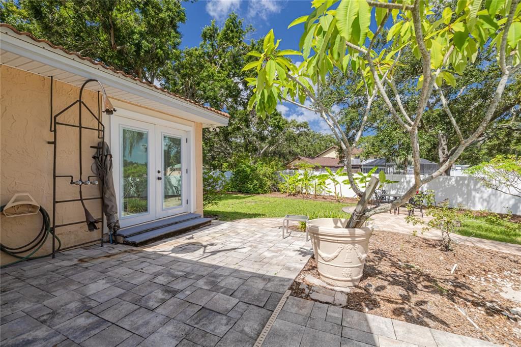 For Sale: $748,000 (4 beds, 2 baths, 2166 Square Feet)