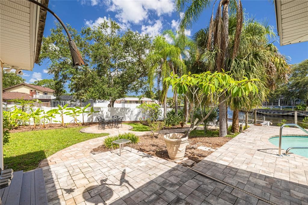 For Sale: $748,000 (4 beds, 2 baths, 2166 Square Feet)