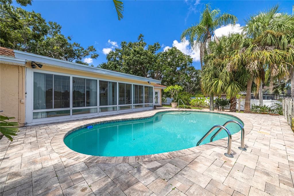 For Sale: $748,000 (4 beds, 2 baths, 2166 Square Feet)