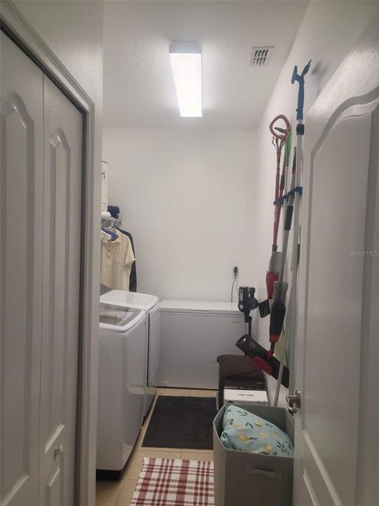 For Rent: $5,100 (6 beds, 5 baths, 3609 Square Feet)