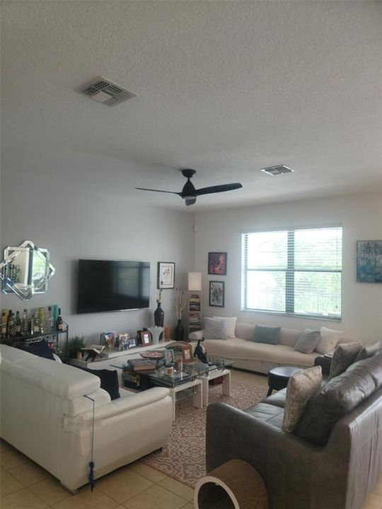 For Rent: $5,100 (6 beds, 5 baths, 3609 Square Feet)