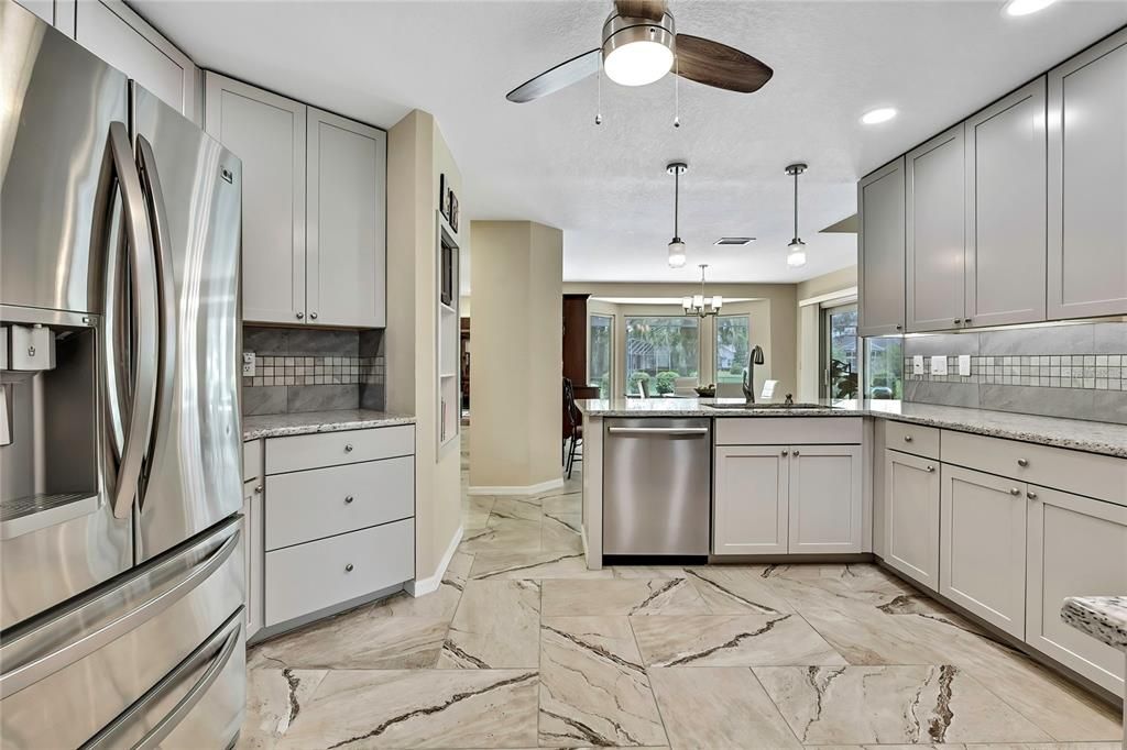 Active With Contract: $437,000 (3 beds, 2 baths, 2482 Square Feet)