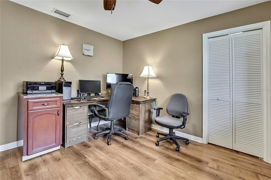 Active With Contract: $437,000 (3 beds, 2 baths, 2482 Square Feet)