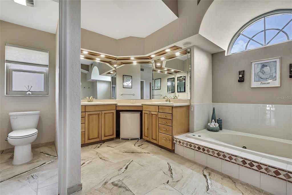 Active With Contract: $437,000 (3 beds, 2 baths, 2482 Square Feet)