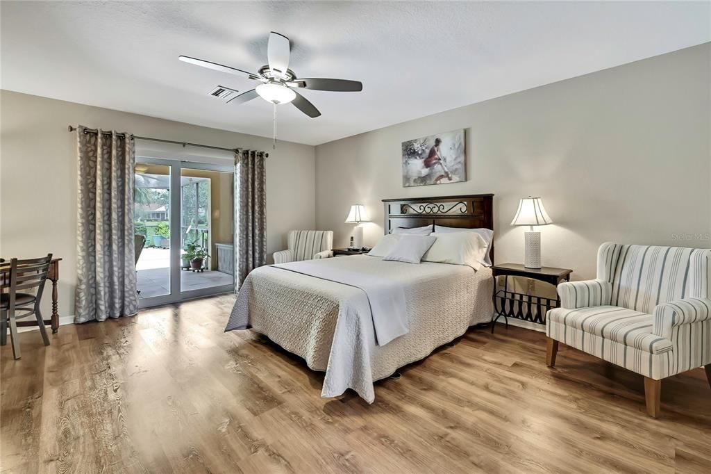 Active With Contract: $437,000 (3 beds, 2 baths, 2482 Square Feet)