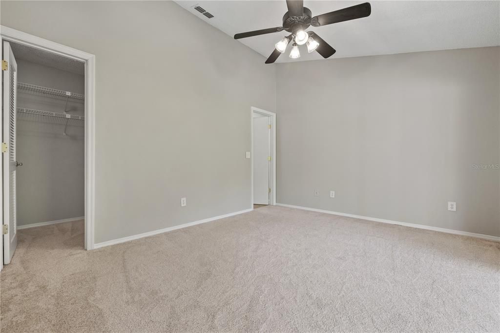 For Sale: $229,000 (2 beds, 2 baths, 1020 Square Feet)