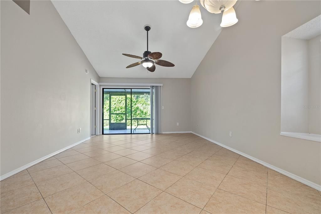 For Sale: $229,000 (2 beds, 2 baths, 1020 Square Feet)