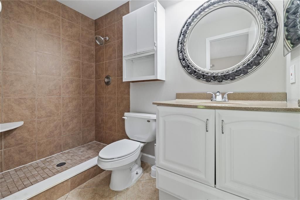 For Sale: $229,000 (2 beds, 2 baths, 1020 Square Feet)