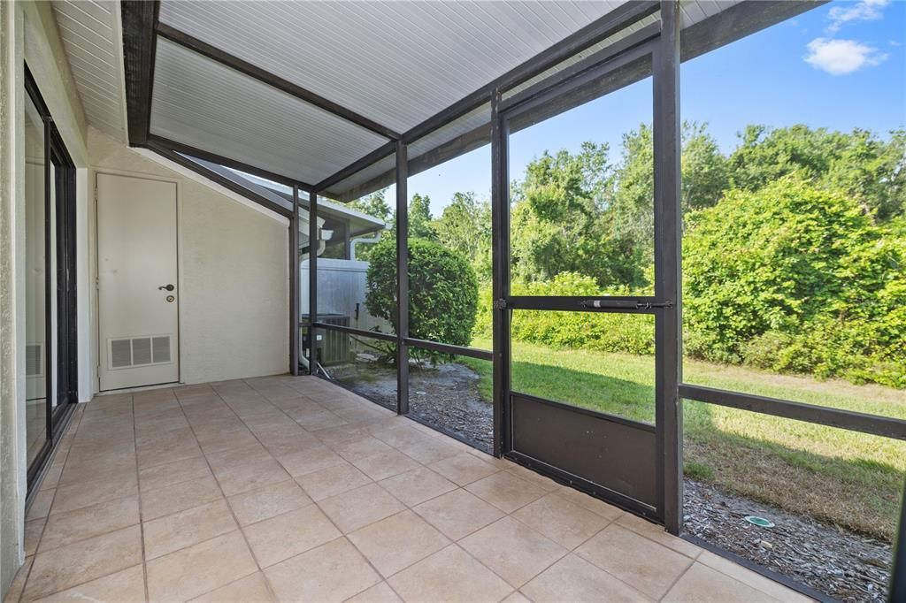 For Sale: $229,000 (2 beds, 2 baths, 1020 Square Feet)