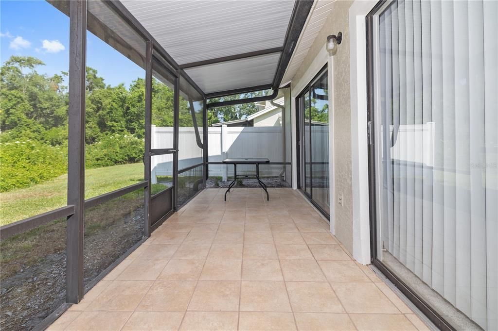 For Sale: $229,000 (2 beds, 2 baths, 1020 Square Feet)