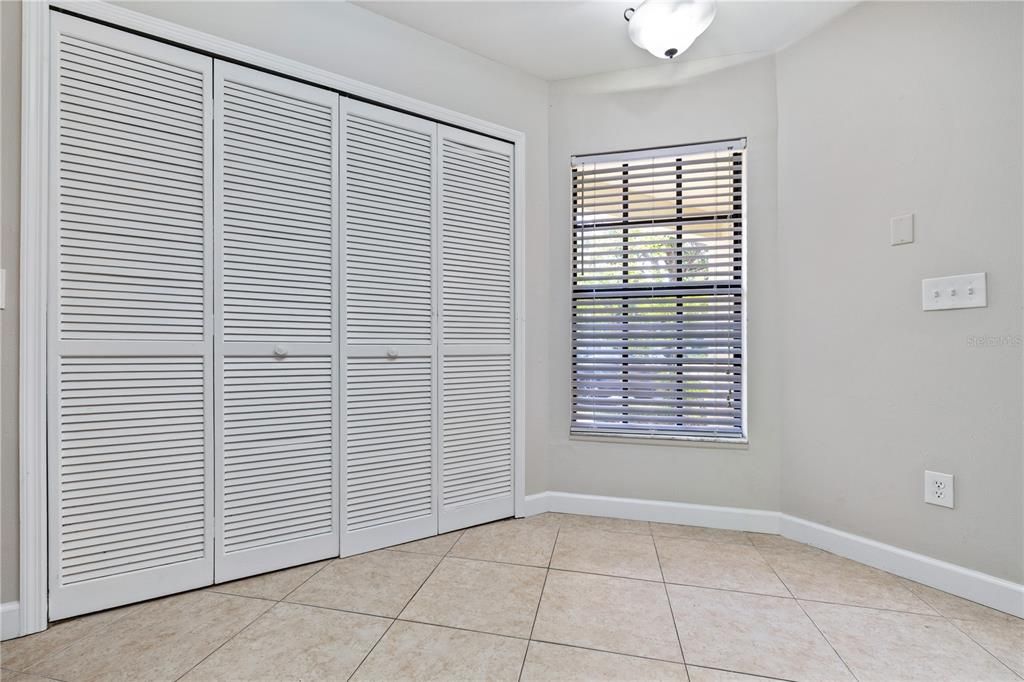 For Sale: $229,000 (2 beds, 2 baths, 1020 Square Feet)