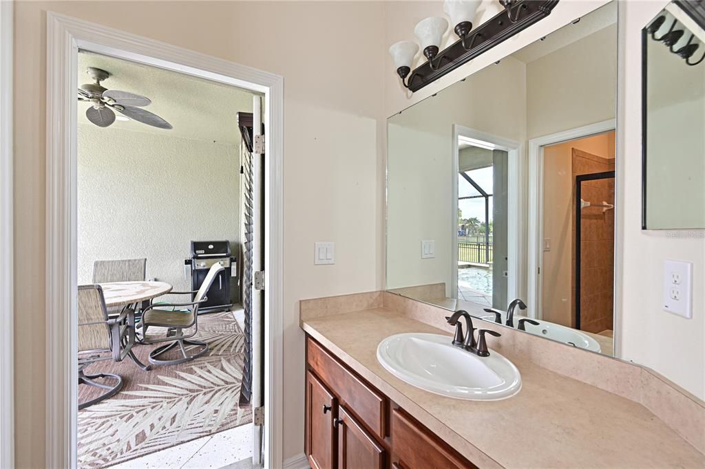 Active With Contract: $550,000 (4 beds, 3 baths, 2662 Square Feet)