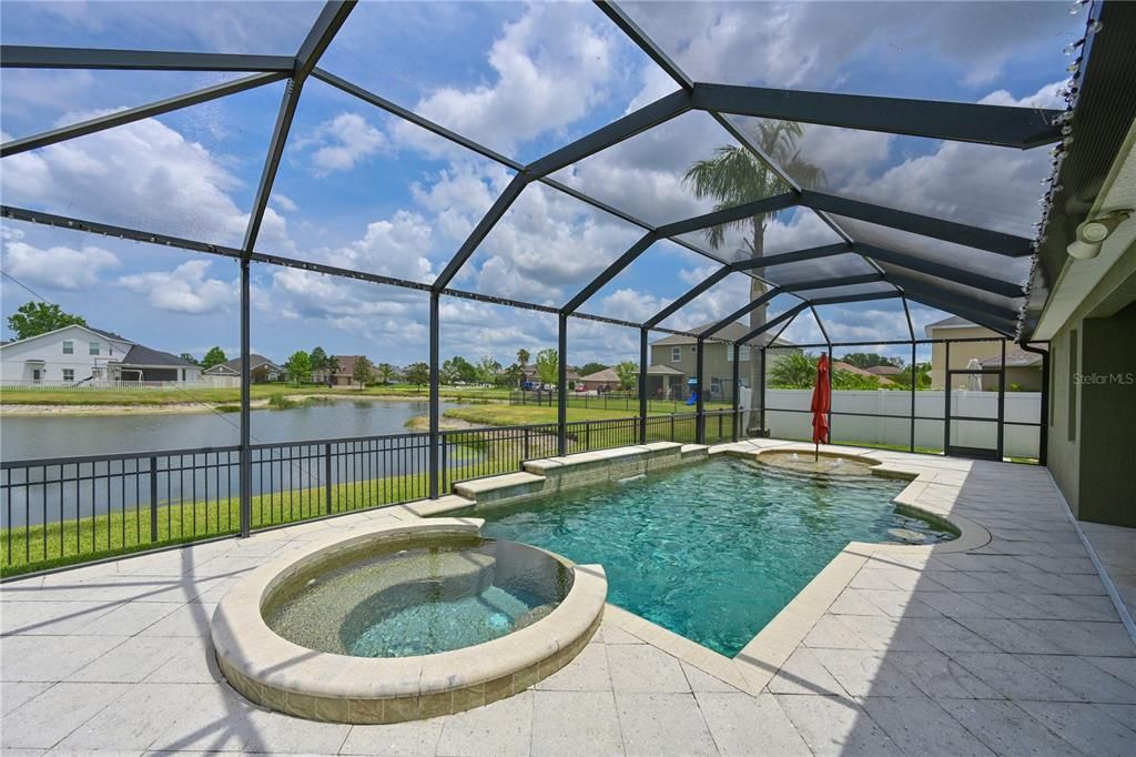 Active With Contract: $550,000 (4 beds, 3 baths, 2662 Square Feet)