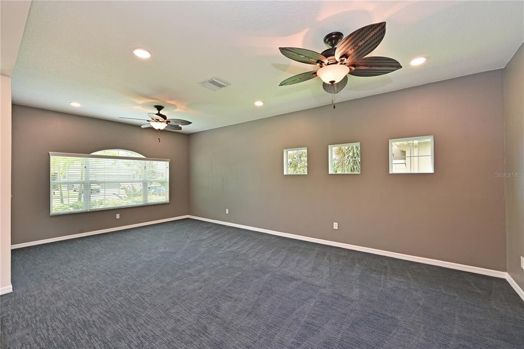 Active With Contract: $550,000 (4 beds, 3 baths, 2662 Square Feet)