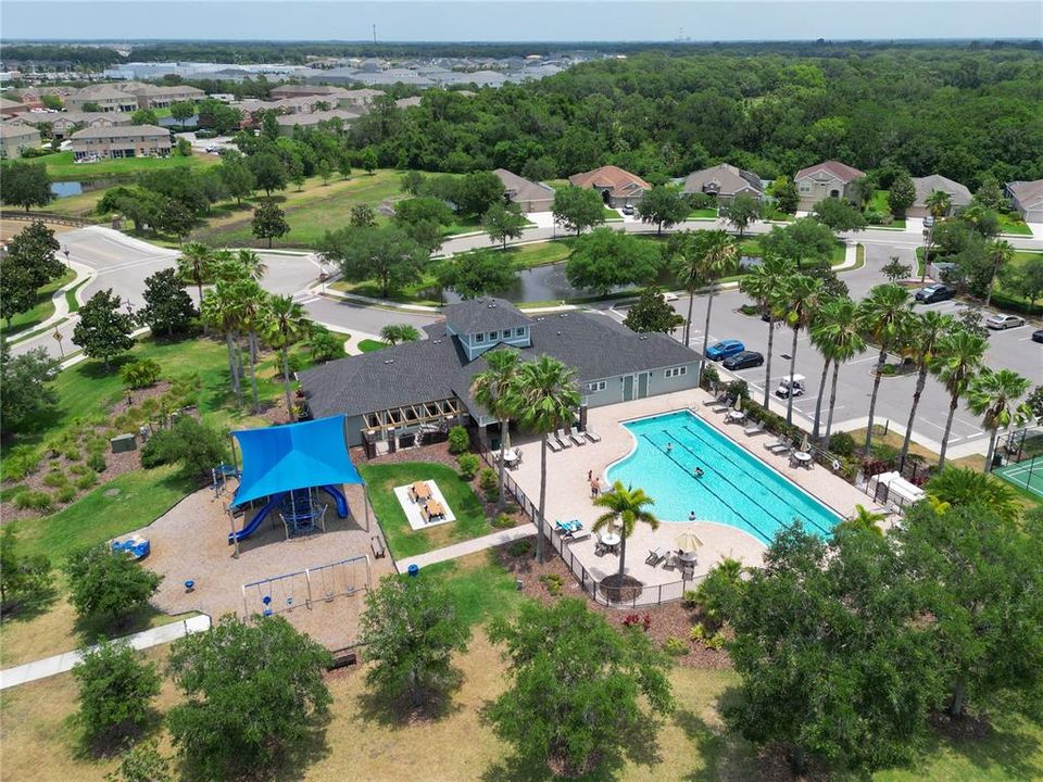 Active With Contract: $550,000 (4 beds, 3 baths, 2662 Square Feet)