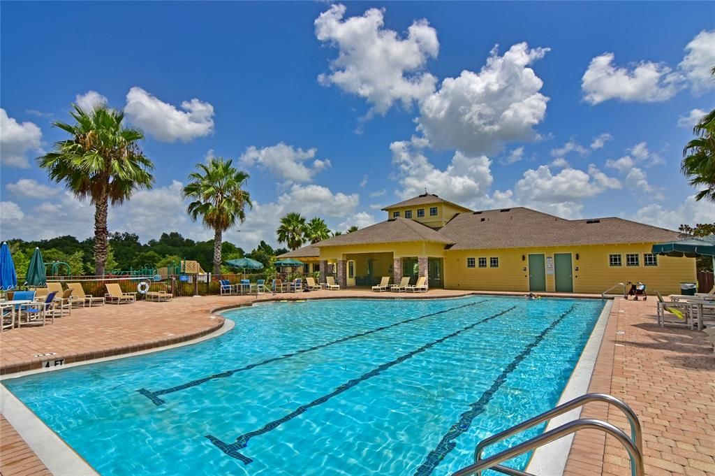 Active With Contract: $550,000 (4 beds, 3 baths, 2662 Square Feet)