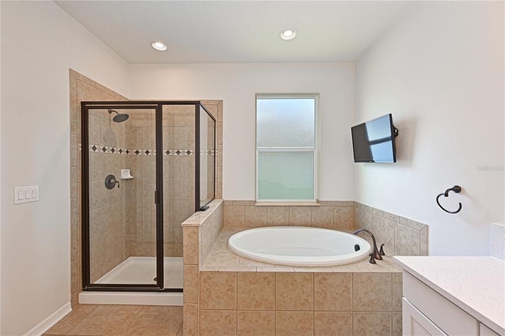 Active With Contract: $550,000 (4 beds, 3 baths, 2662 Square Feet)