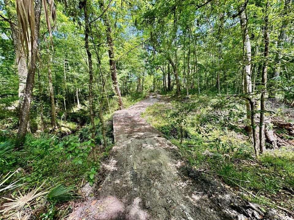 En Venta: $1,200,000 (17.50 acres)