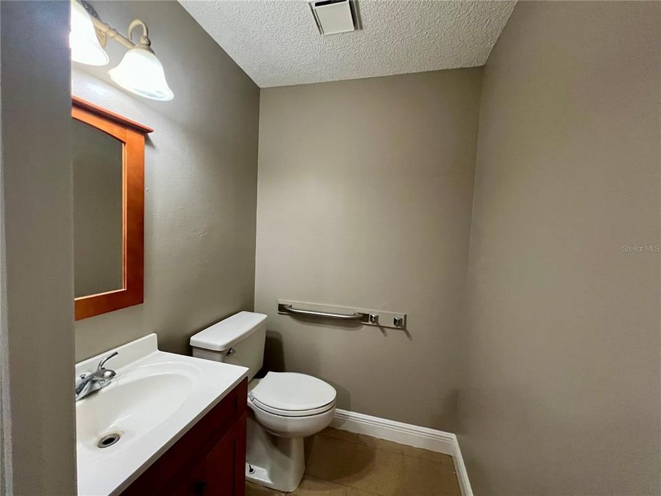 待售: $18,000 (0 贝兹, 0 浴室, 4090 平方英尺)