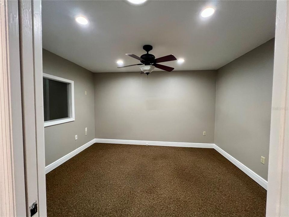 待售: $18,000 (0 贝兹, 0 浴室, 4090 平方英尺)