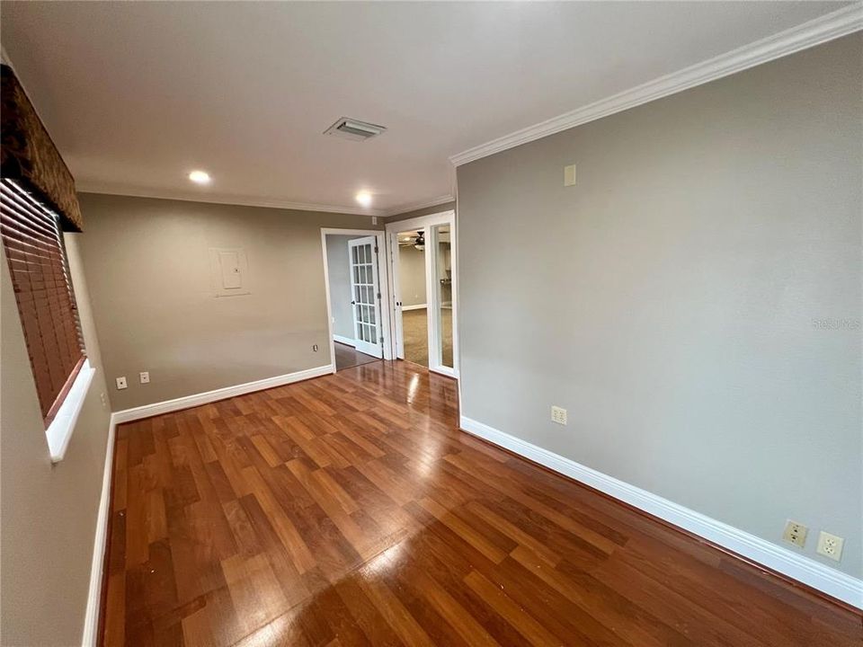 待售: $18,000 (0 贝兹, 0 浴室, 4090 平方英尺)